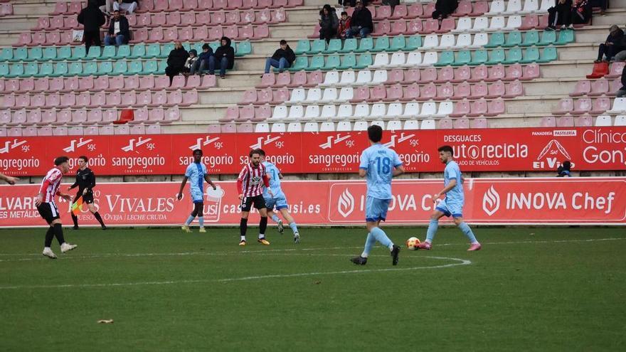 Mario Losada, jugador del Zamora CF, tras el empate ante el Barkalado CF: "La sensacióne es la de que se escaparon dos puntos"