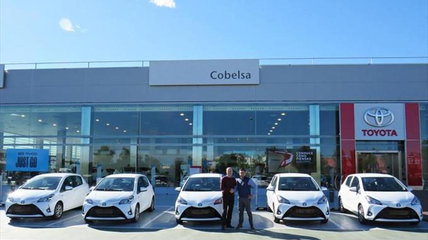 Toyota Cobelsa entrega una flota híbrida