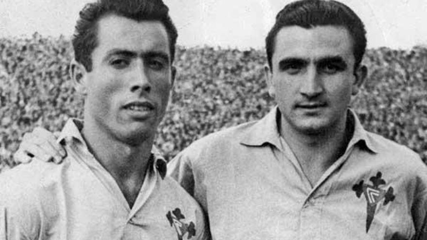 Pahíño y Miguel Muñoz, durante su etapa en el Celta, antes de que ambos firmasen    por el Real Madrid en el verano de 1948. // FDV