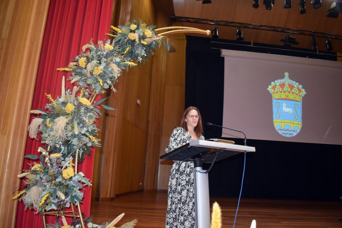 El acto de entrega de diplomas en el Auditorio Municipal de Valga.