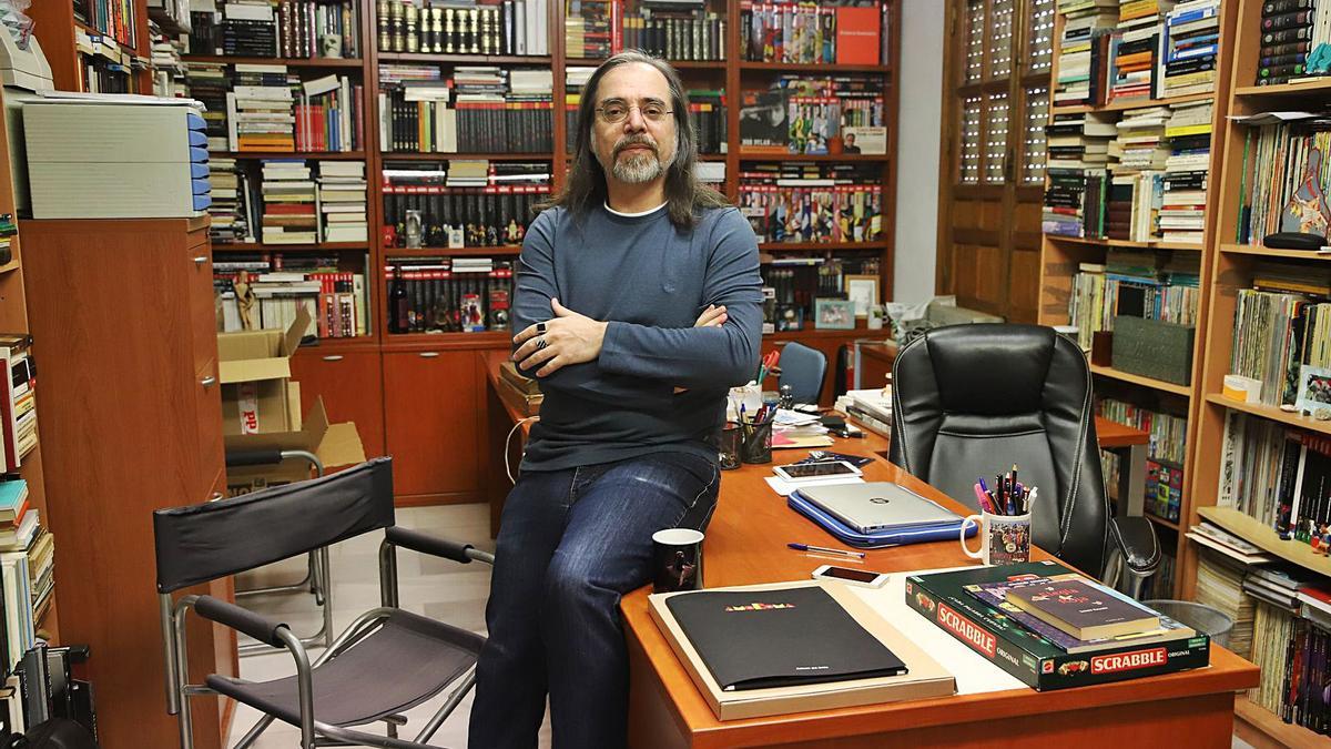 Javier Fernández es el artífice del formato actual de Ucopoética.