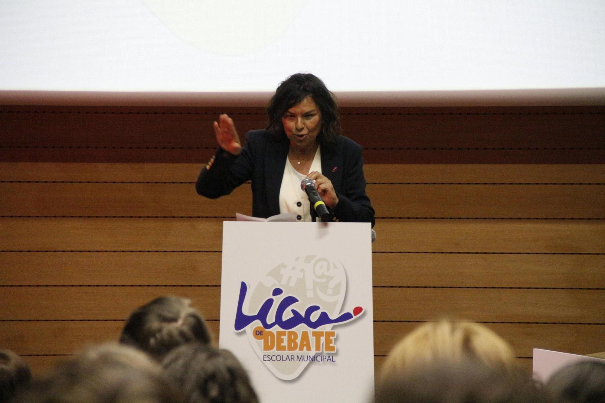La semifinal de la Liga de Debate Escolar Municipal de Gijón, en imágenes