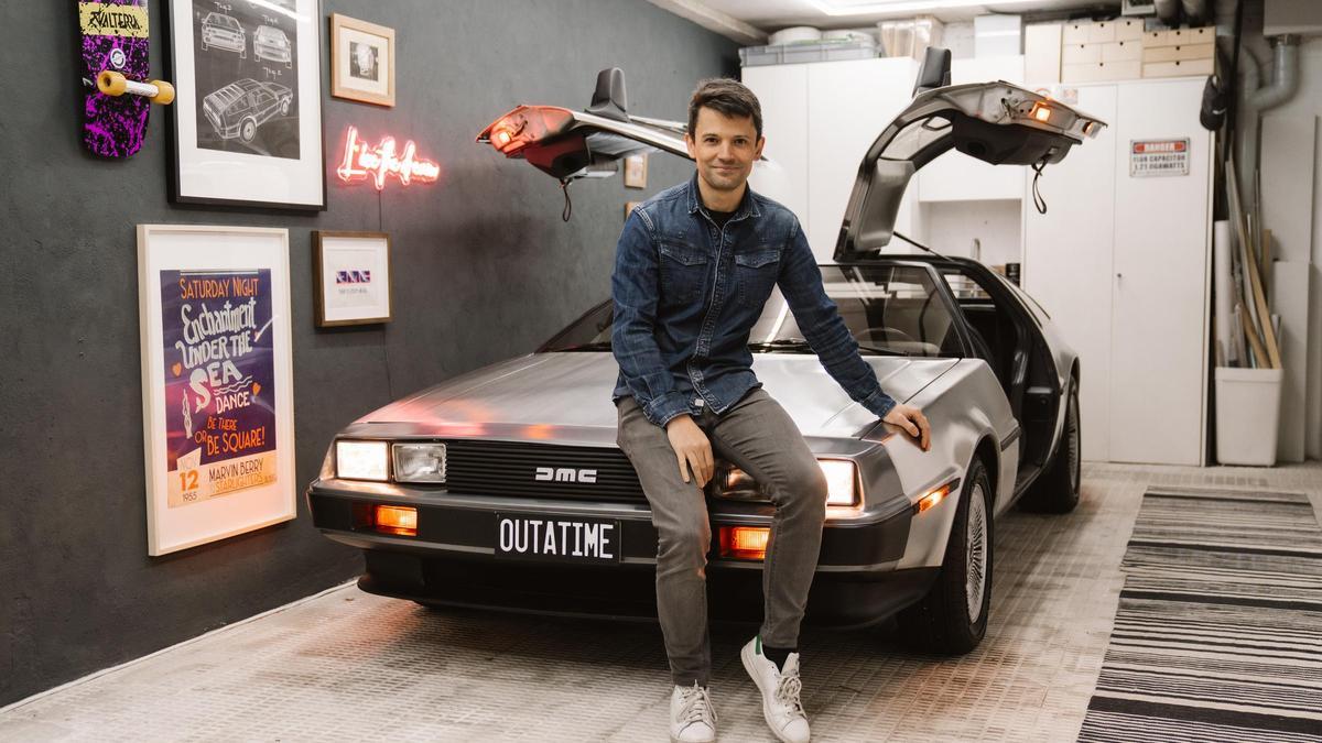 Juan Carlos de Marcos es el dueño de uno de los pocos DeLorean que hay en España.