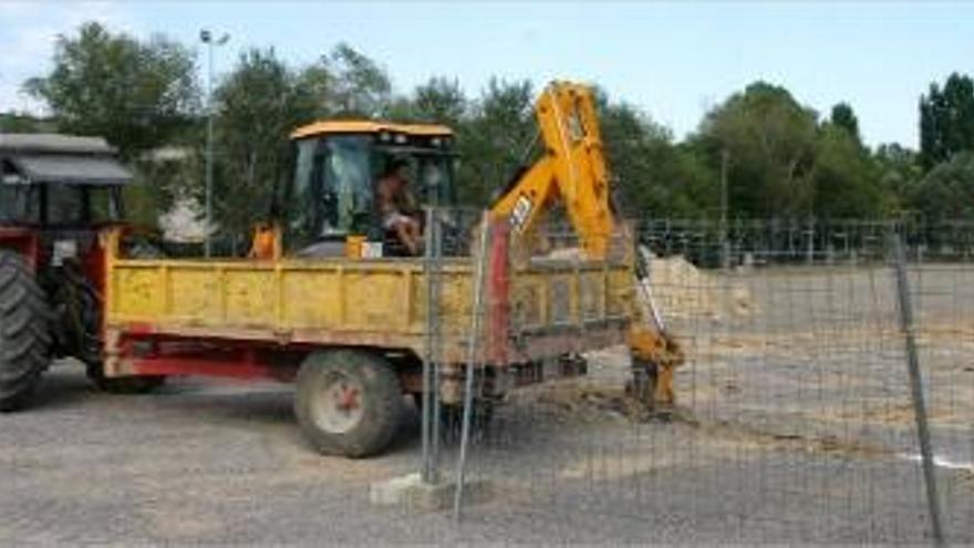 Comença la construcció dels fonaments pels mòduls prefabricats.