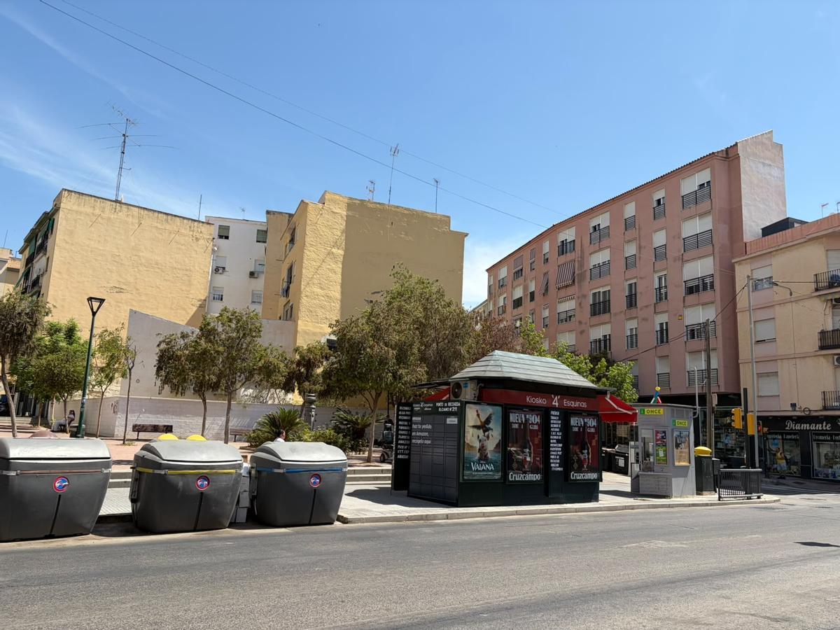 Kiosko "4 esquinas" en la barriada de El Palo