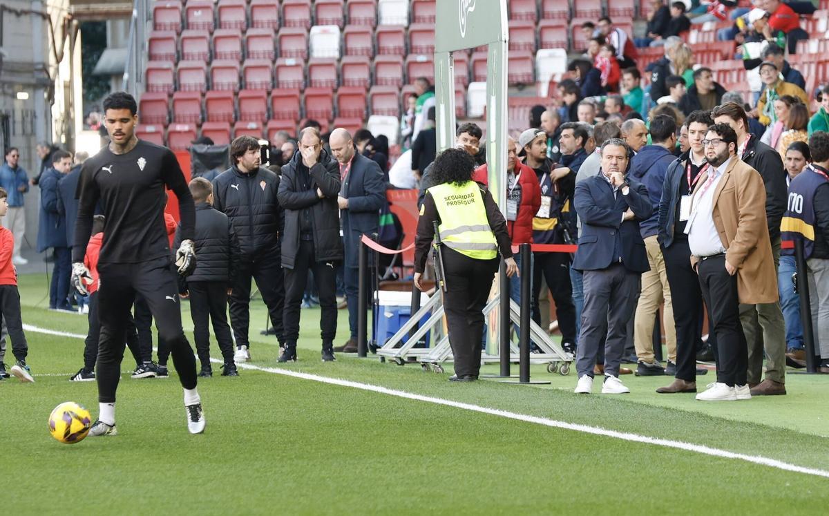 El partido entre el Sporting y el Racing de Santander, en imágenes