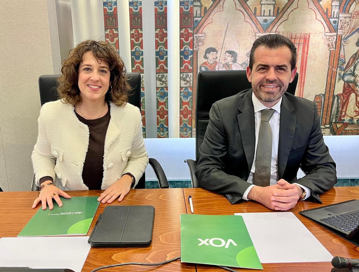 María José Ruiz y Rubén Martínez Alpañez, este martes en la Asamblea.