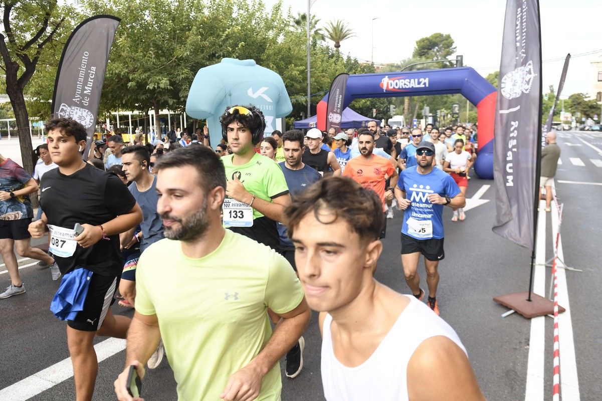 La carrera y marcha Solidaria Asteamur, en imágenes
