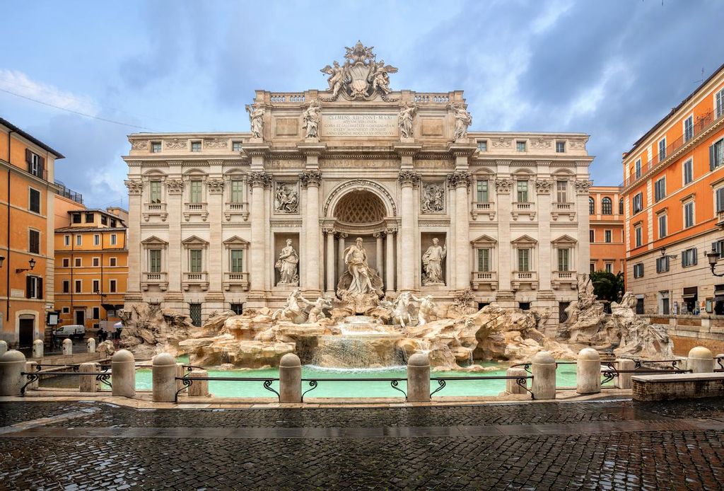 Bañarse en la Fontana de Trevi está terminantemente prohibido.