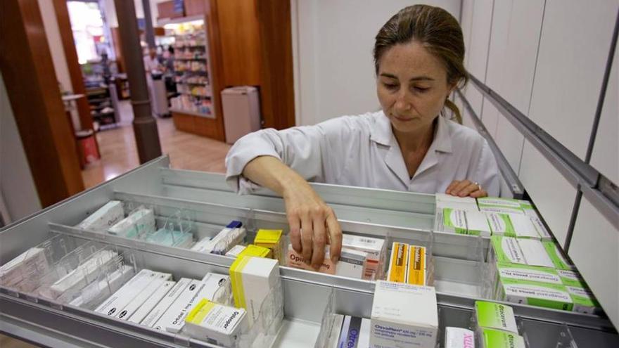 Las farmacias rurales de Extremadura podrán cambiar sus horarios y hacer guardias mancomunadas