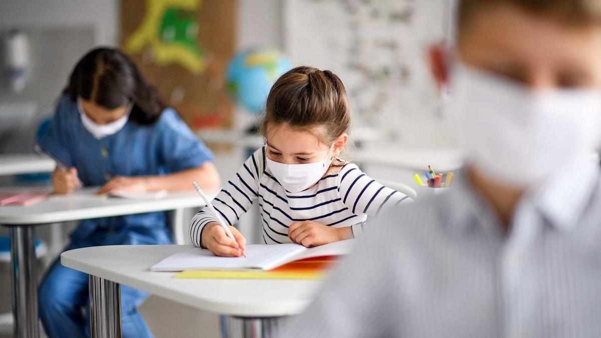 Catalunya realizará pruebas PCR con unidades móviles en colegios con contagios