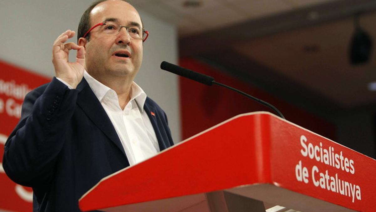 El primer secretario del PSC, Miquel Iceta, presenta el informe político en el consell nacional del partido