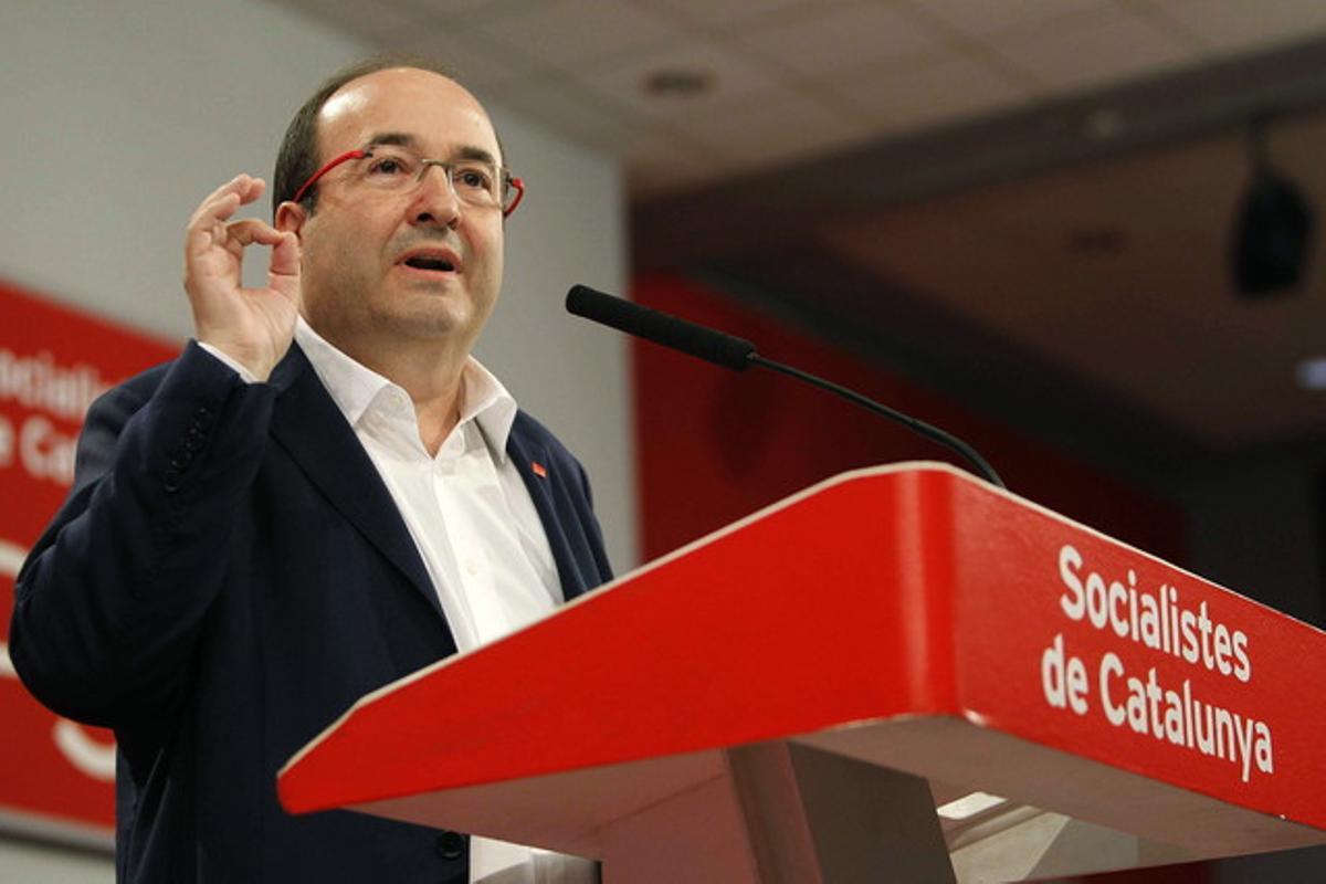 El primer secretari del PSC, Miquel Iceta, presenta l’informe polític en el consell nacional del partit. El primer secretari del PSC, Miquel Iceta, presenta l’informe polític en el consell nacional del partit.