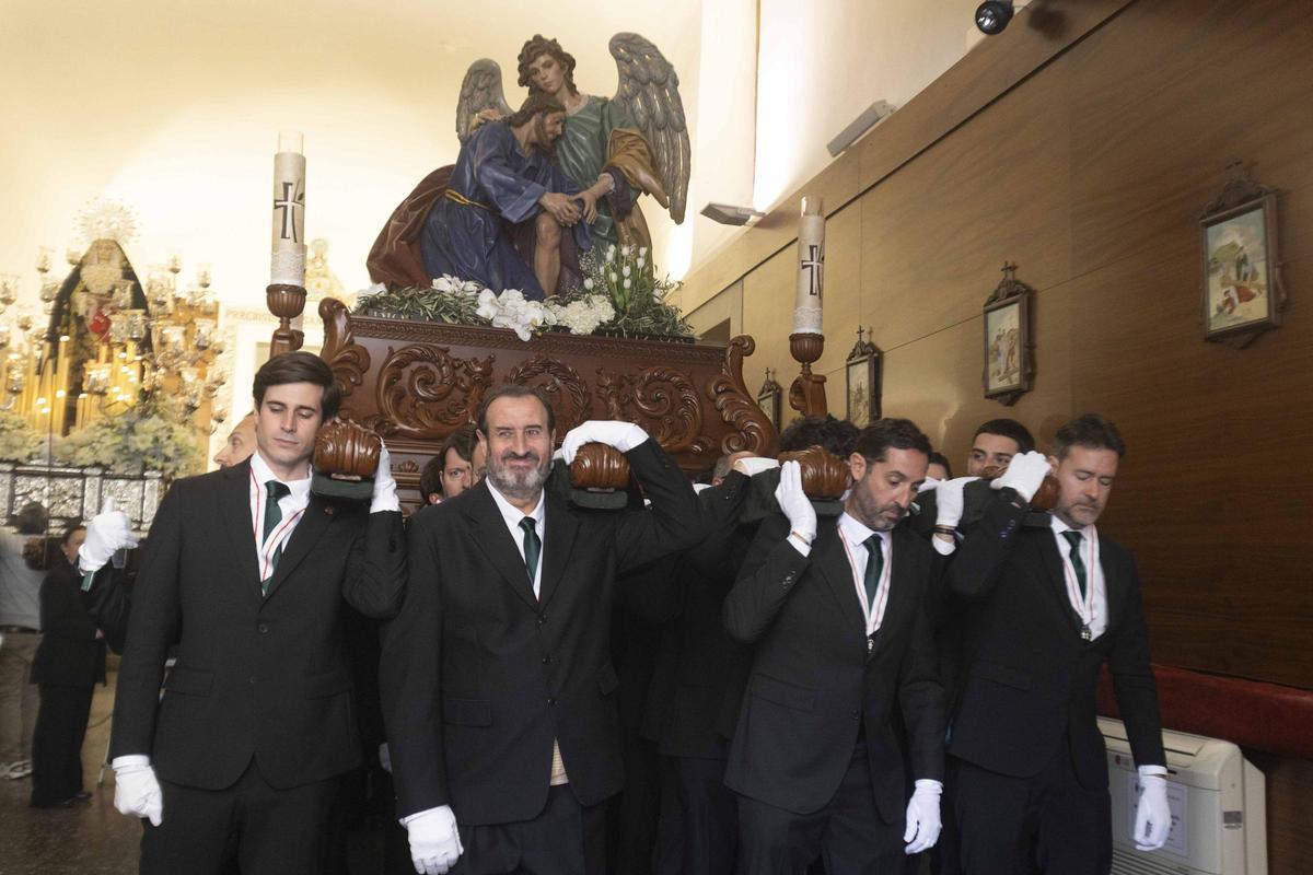 Semana Santa en Alicante: Procesión de la Cofradía del Cristo del Divino Amor en el Miércoles Santo