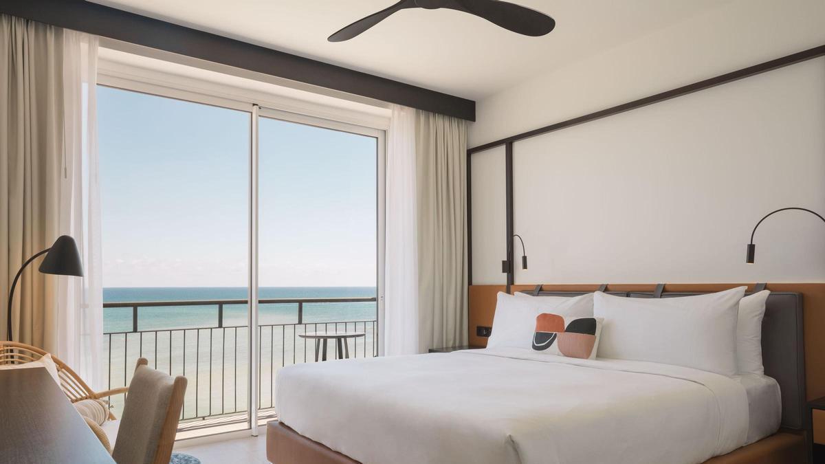 Deluxe Front Sea View Bed