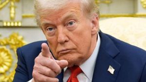 Trump diu que "potser" caldria expulsar Espanya de l’OTAN