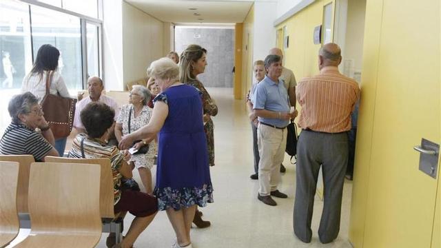 Casi todos los centros de salud cerrarán por la tarde en verano