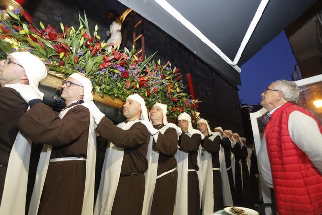 Semana Santa A Coruña: el Cristo del Buen Consuelo recorre la Ciudad Vieja