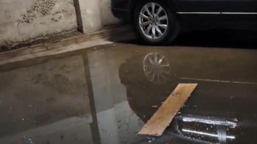 Uno de los garajes que se inundó el pasado miércoles.