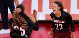 Raquel Lázaro llega a la final de la Liga Universitaria de Estados Unidos de voleibol