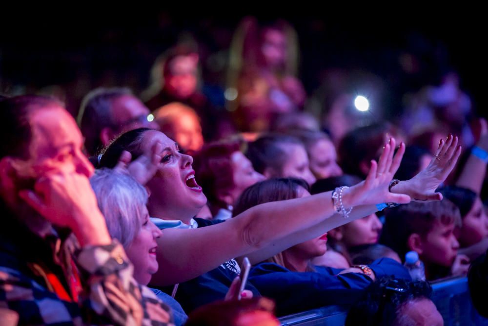 Las mejores imágenes del concurso de playbacks de las peñas de Benidorm