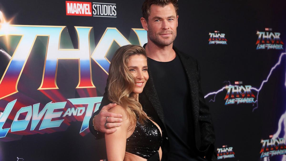 ¡Mejor en familia! Elsa Pataky y Chris Hemsworth se llevan a sus hijos al estreno de 'Thor' en Australia