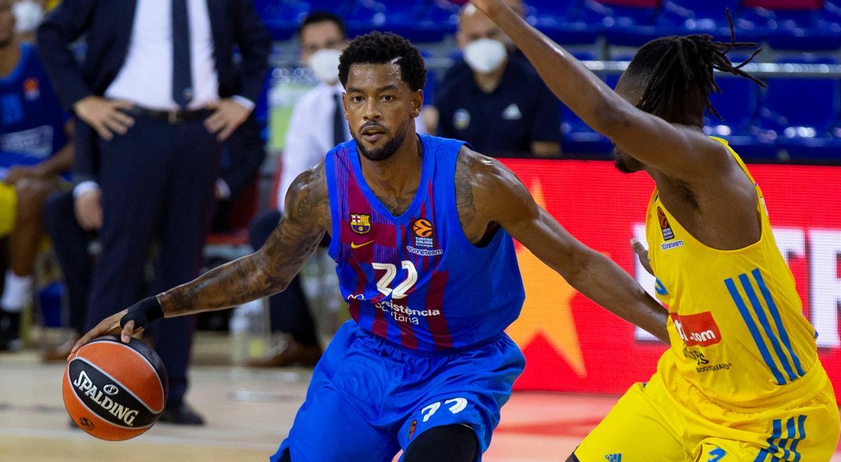 HIggins no ha tenido más remedio que pasar por el quirófano para solucionar sus problemas en la fascia del pie izquierdo