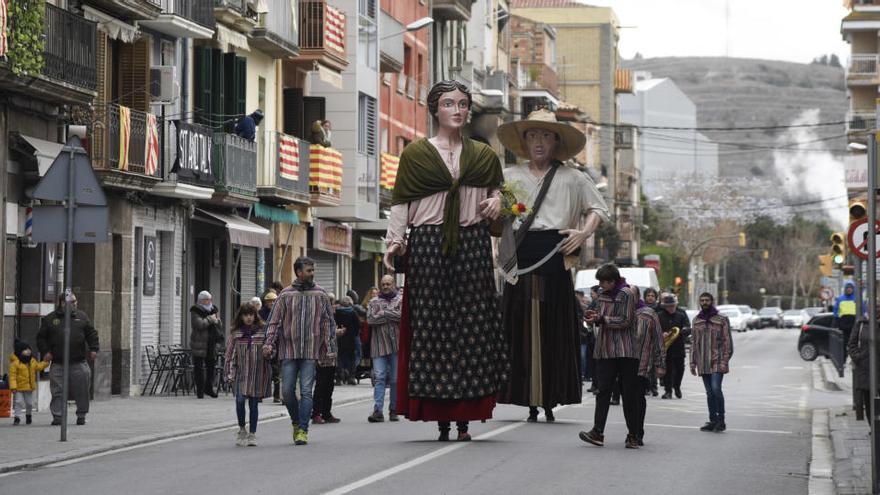 Cercavila de gegants durant les festes de l&#039;any passat