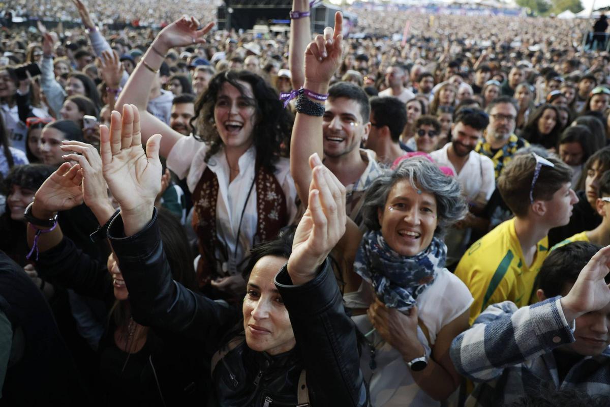 Público disfrutando del festival O Son do Camiño, en o Monte do Gozo, en la edición de 2025.