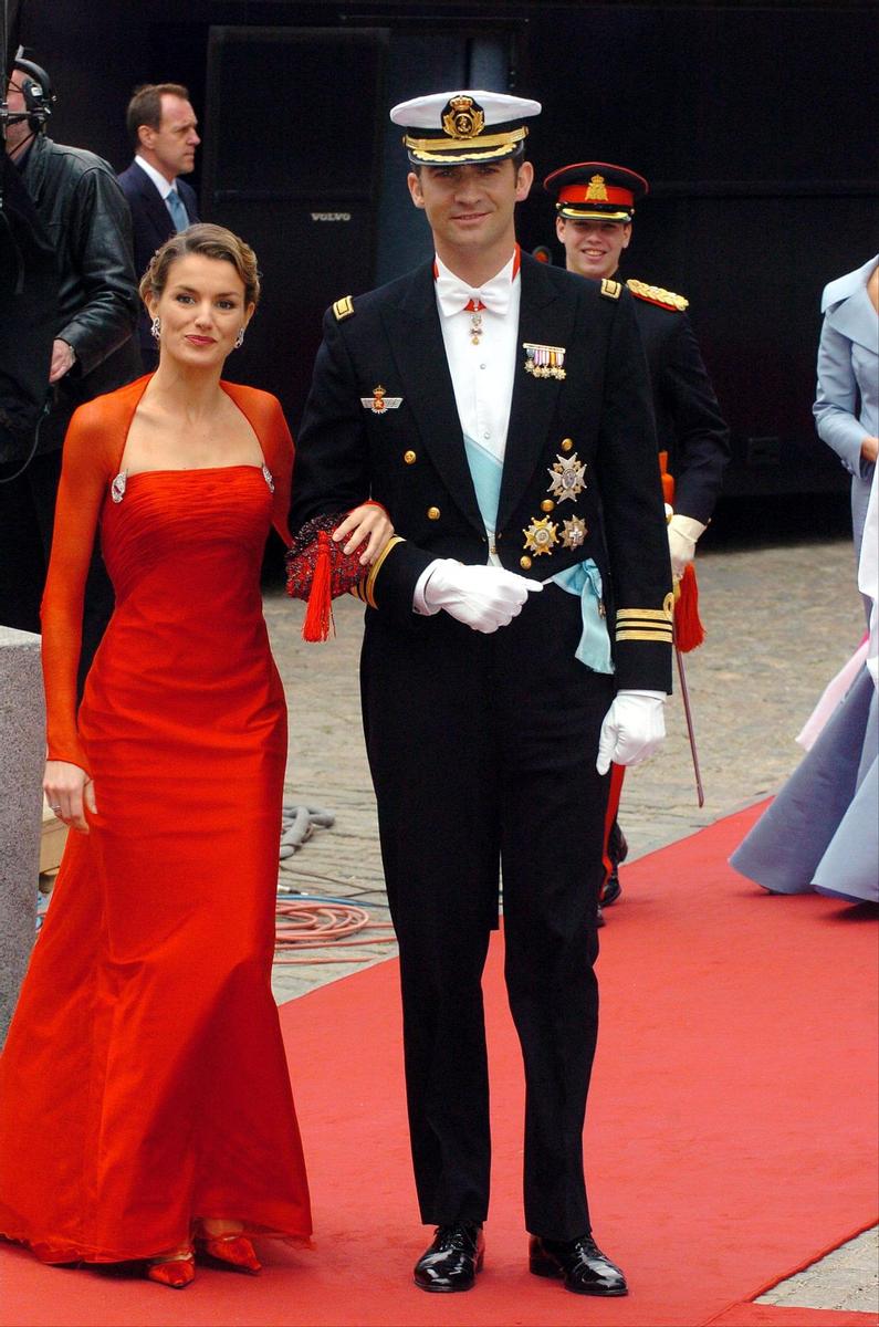 El vestido rojo de Lorenzo Caprile para Letizia