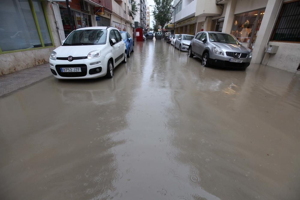 Inundaciones y suciedad a consecuencia de las lluvias en Ibiza