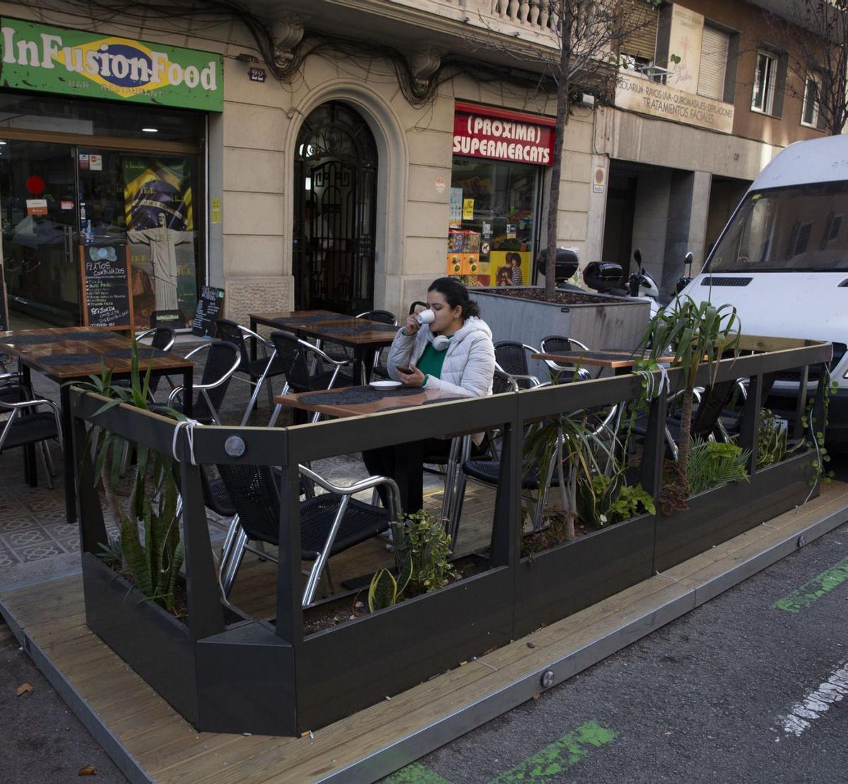 Barcelona guanya 80 terrasses més  a la calçada