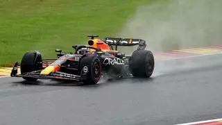 ¡Verstappen vuelve a romper el trofeo!