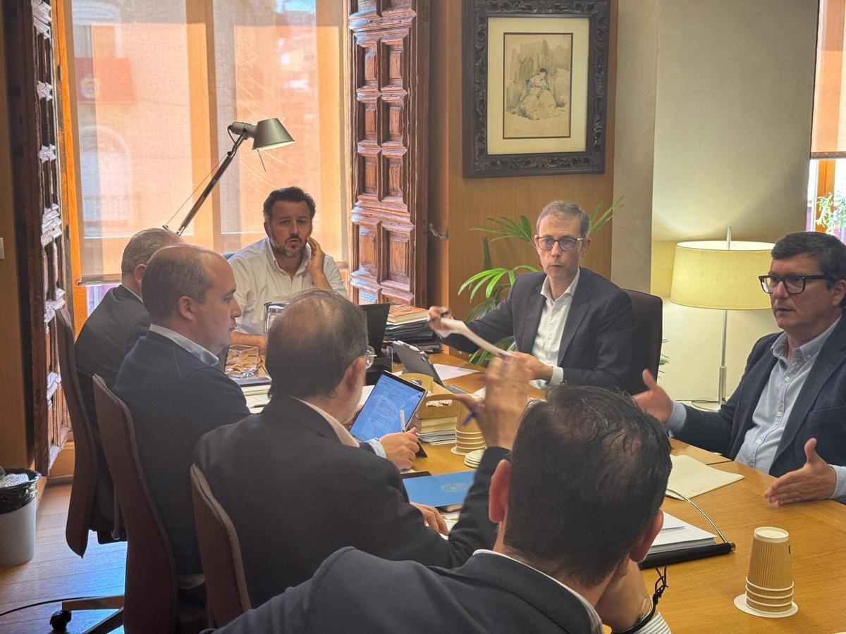 La reunión entre el Ayuntamiento de Elche y la Generalitat