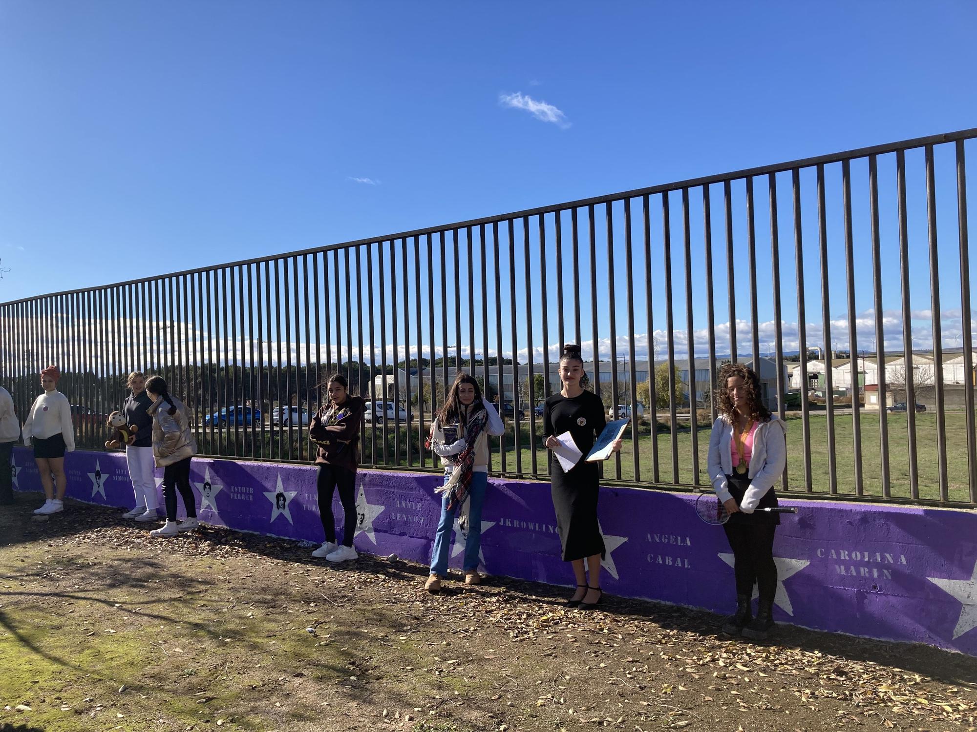 Muro de las estrellas por la igualdad en el IES Pirámide de Almudévar