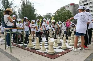 GALERÍA | Decenas de escolares apoyan el Torneo de Ajedrez "Pequeños Gigantes"