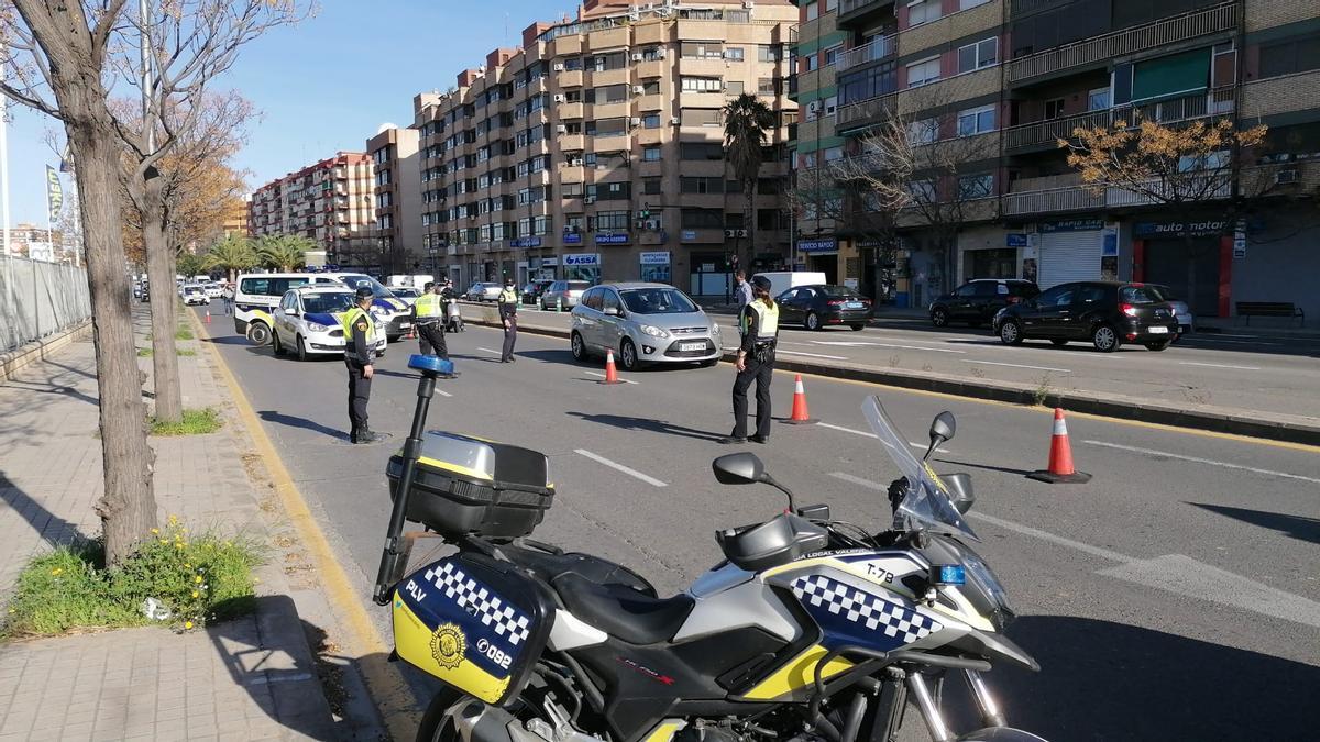 Cierre perimetral de Valencia: atascos en las salidas de València