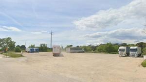 Laparcament de Fornells de la Selva on ha tingut lloc el robatori.