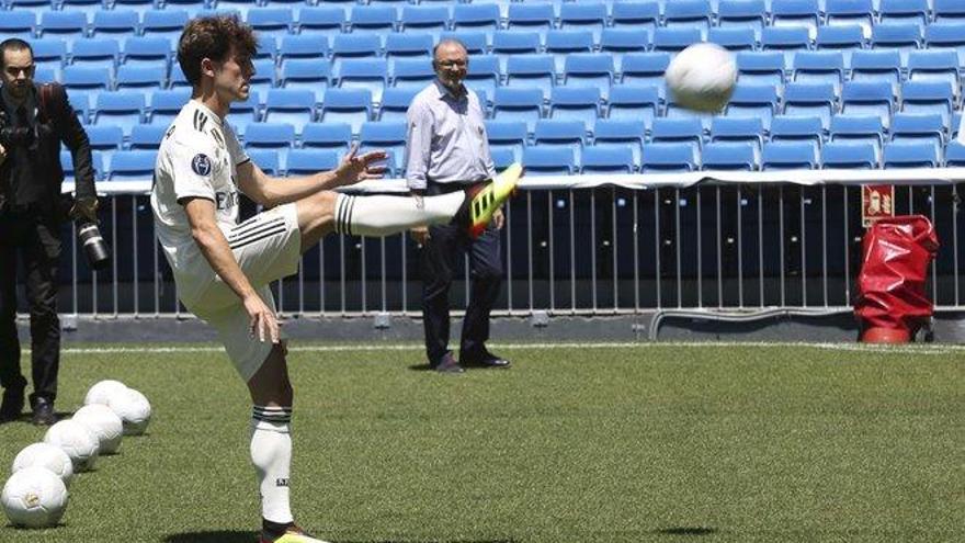 El Madrid abre la puerta de salida a Odriozola