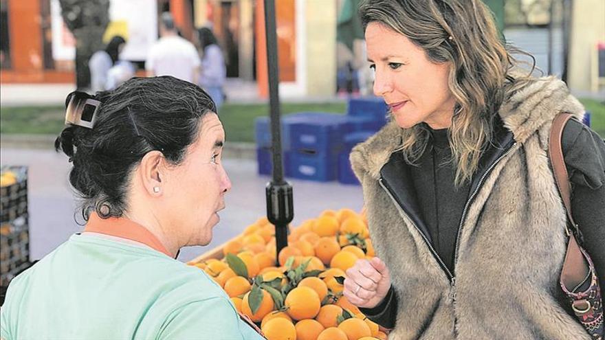 Carrasco diseña un programa de ocupación para mujeres y jóvenes