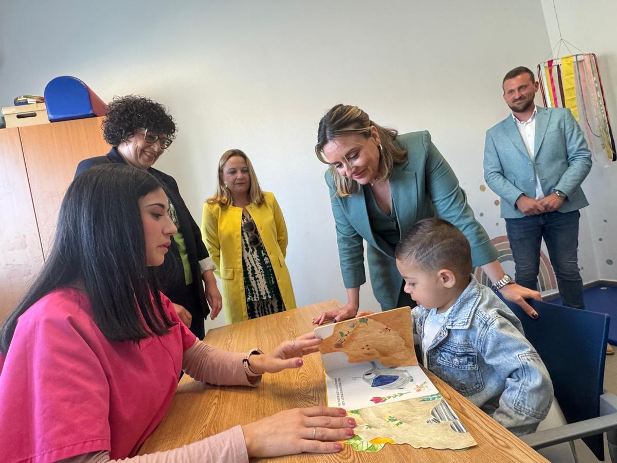 Conchita Ruiz visita el Centro de Desarrollo Infantil y Atención Temprana de Puerto Lumbreras