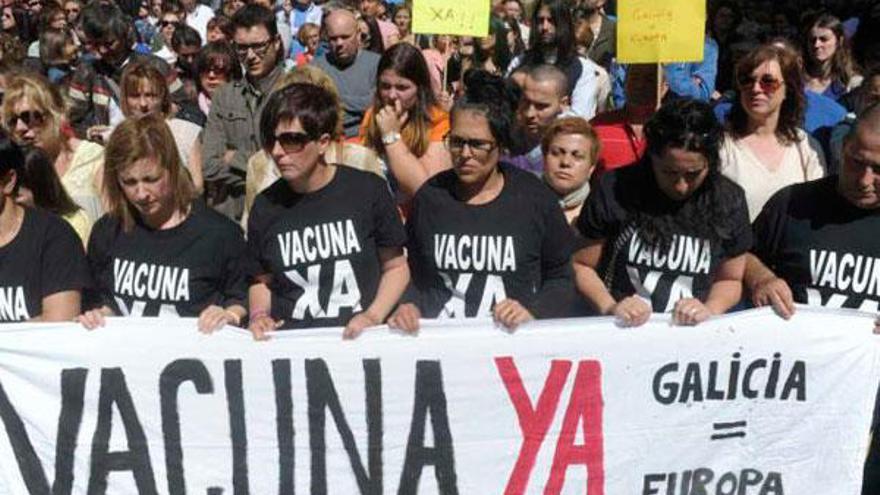 Protesta en Arteixo para exigir la vacuna. / V.Echave