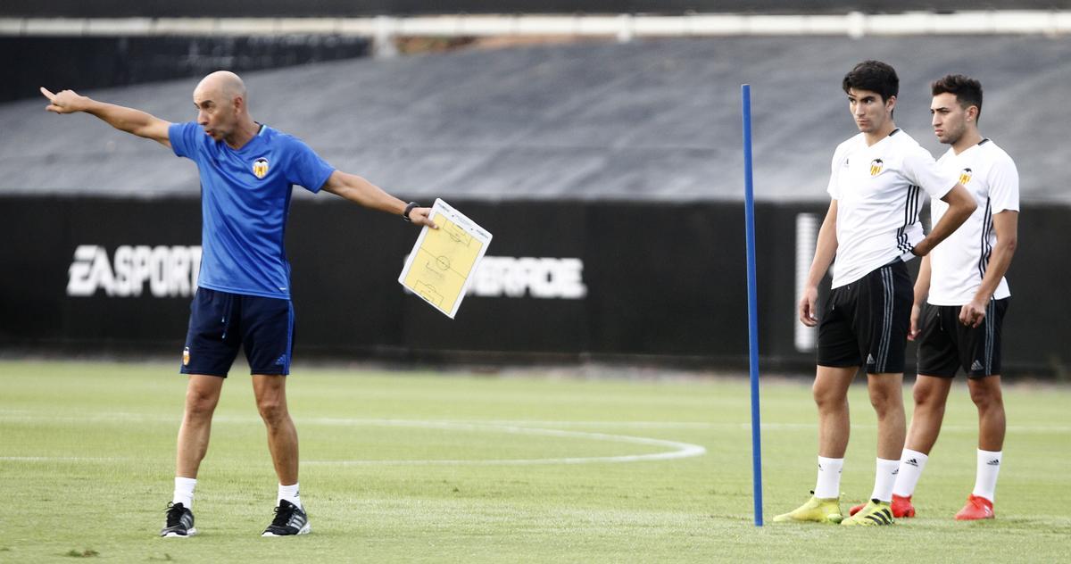 Ayestarán tuvo un corto periplo en el banquillo de Mestalla