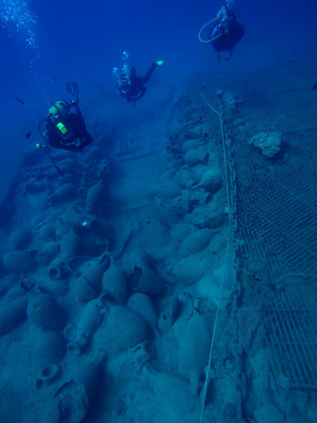 Bou Ferrer: naufragio de la sociedad