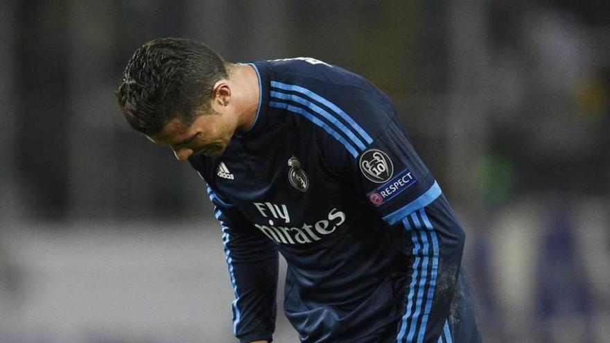 Un gesto de Cristiano Ronaldo en el partido del miércoles ante el Wolfsburgo.