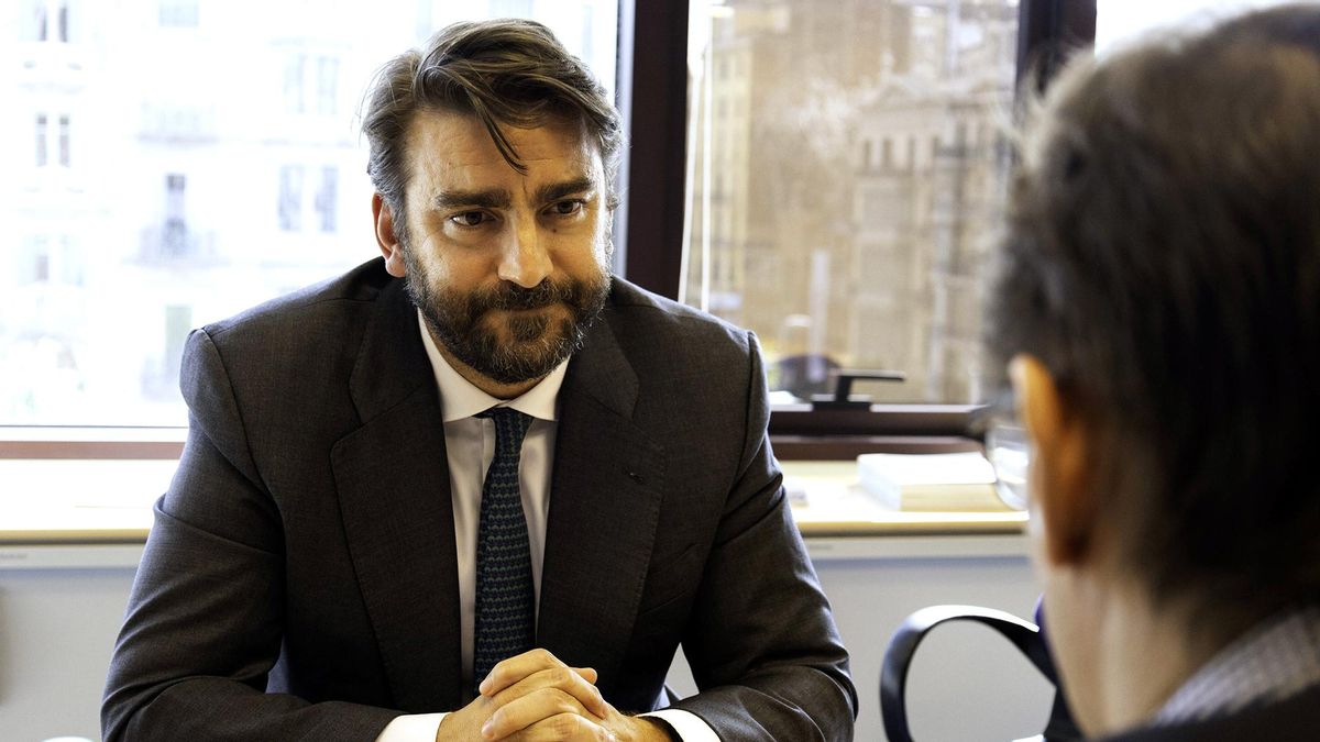 El presidente de Cesce, Pablo de Ramón-Laca, en la sede de la compañía en el passeig de Gràcia de Barcelona