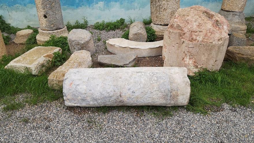 Hallan una columna romana en el derribo de un edificio del centro histórico en Cartagena