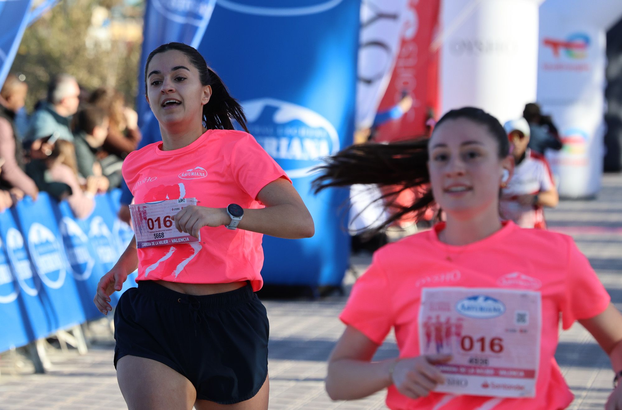 Carrera de la Mujer 2025: Las mejores imágenes del evento