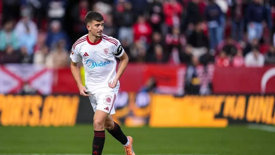 ¡El cohete de Kike Salas desde fuera del área que dio el empate al Sevilla FC!