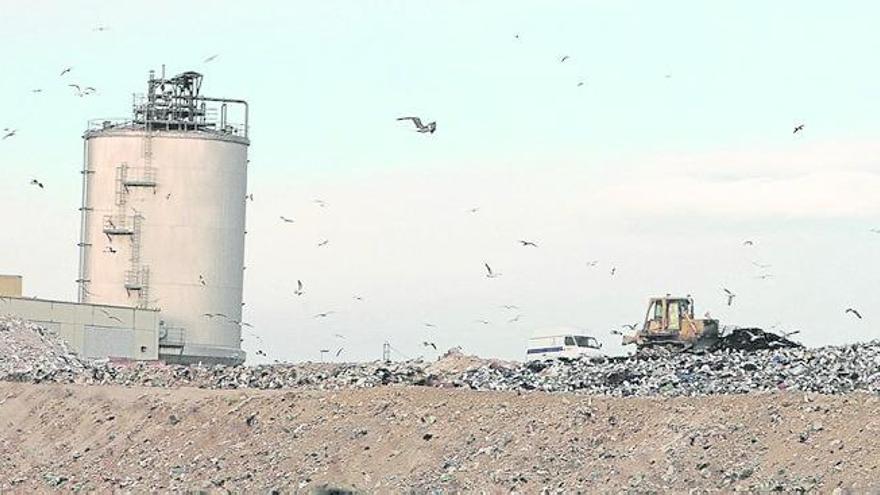 El vertedero de Alicante rechaza 66.000 toneladas de basura de cinco comarcas